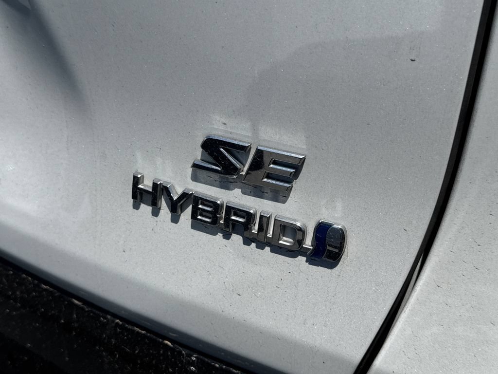 Used 2023  Toyota Hybrid SE image 15