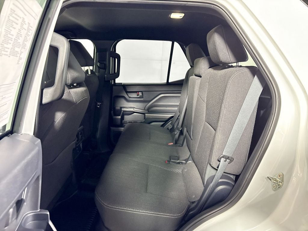 Used 2025 White Toyota SR5 image 19