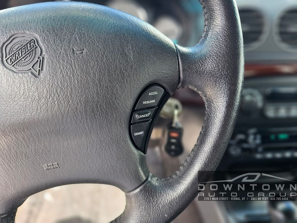 Used 1999 Green Chrysler Base image 19
