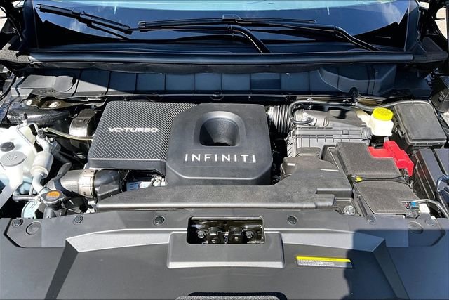 New 2027 MINERAL BLACK INFINITI LUXE image 9