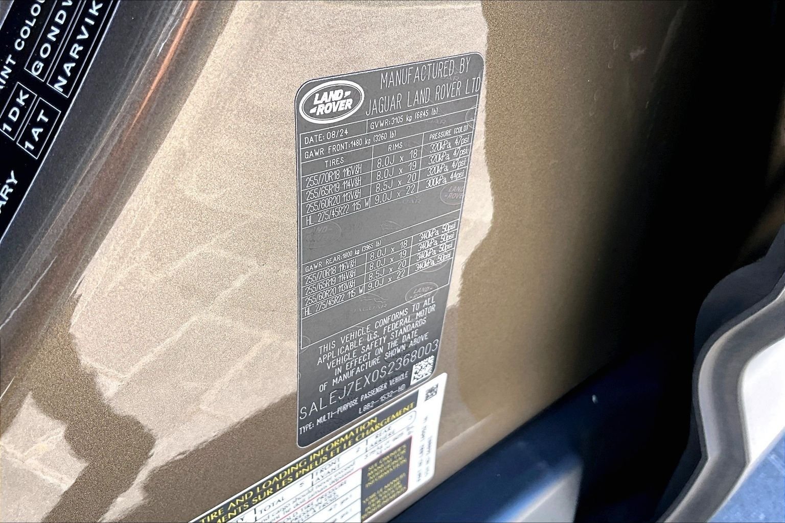 Used 2025  Land Rover S image 33