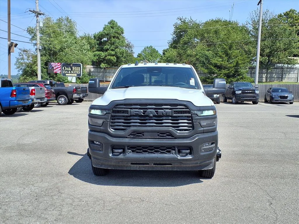 New 2026 Bright White Clear-Coat Exterior Paint RAM Tradesman image 20