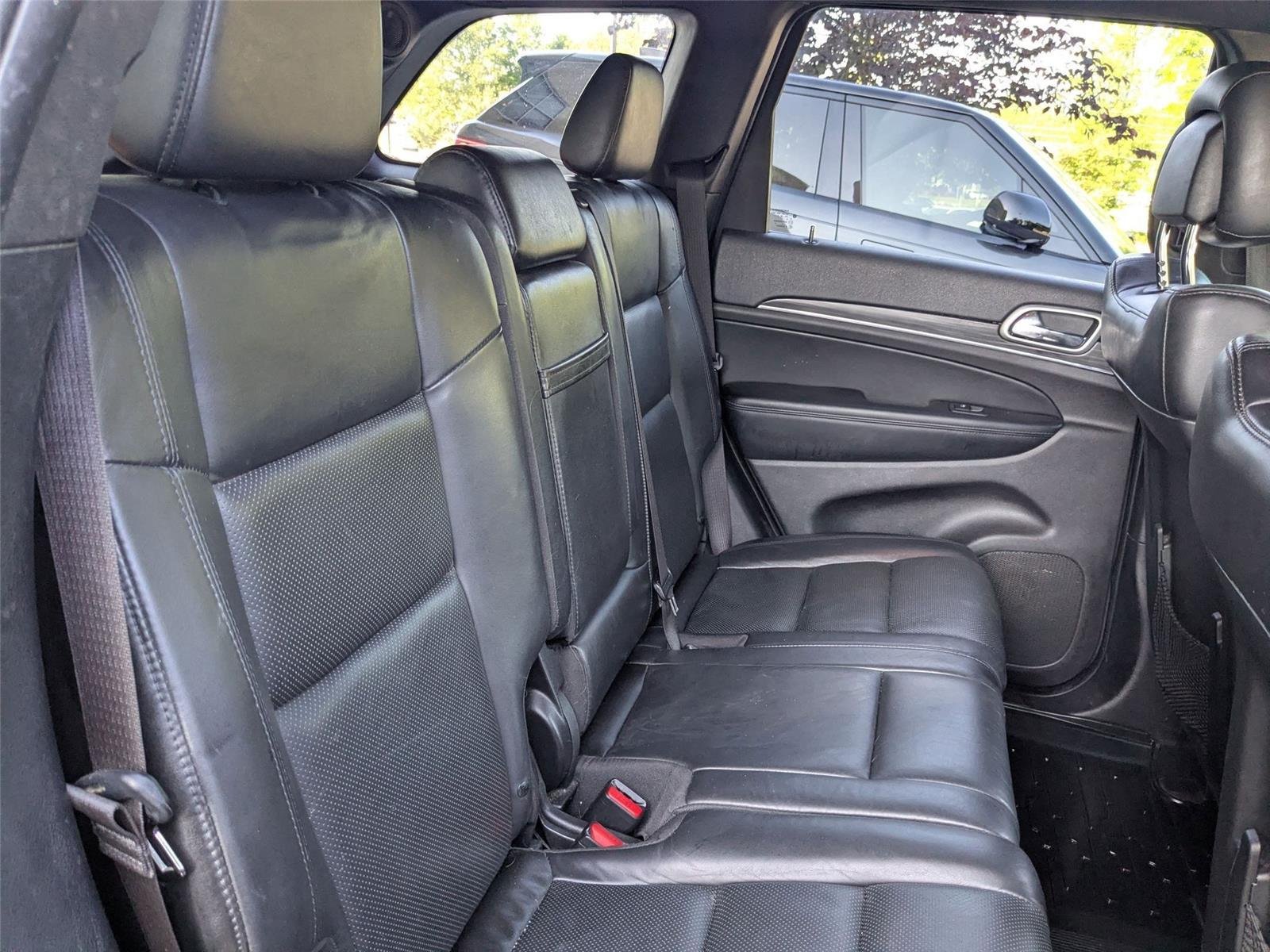 Used 2020 Granite Crystal Metallic Clearcoat Jeep Limited image 29