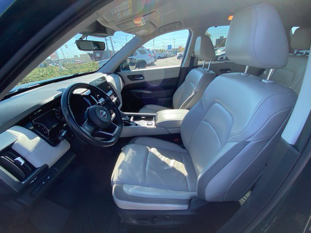 Used 2023 Green Pearl Nissan SL image 37