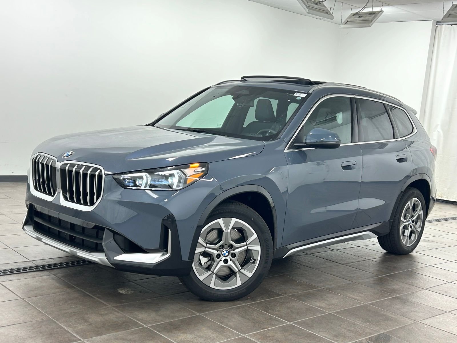 2026 BMW X1 xDrive28i's photo