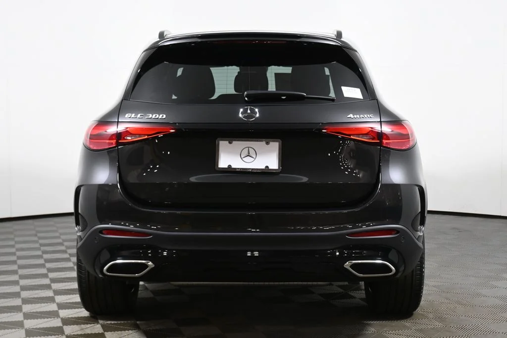 Used 2026 Gray Mercedes-Benz GLC 300 image 6