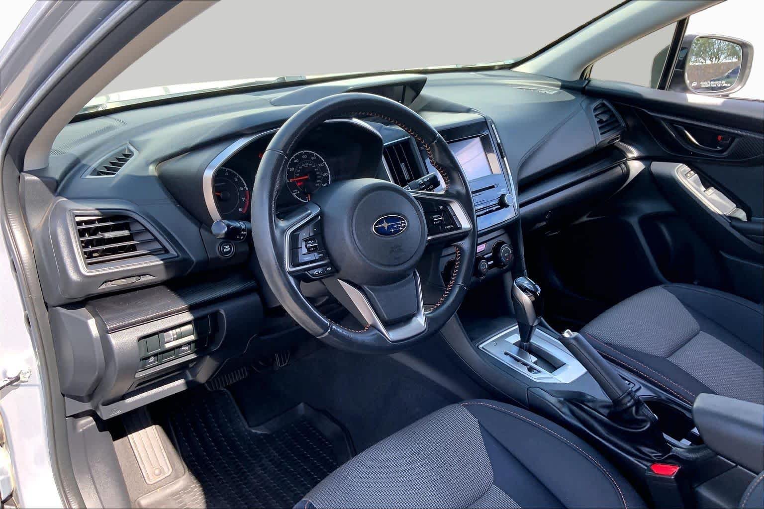 Used 2019 WHITE Subaru Premium image 14