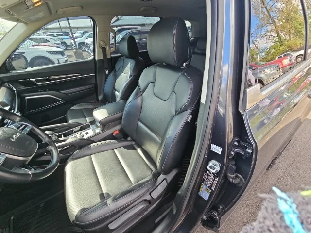 Used 2023 Gray Kia LX image 28