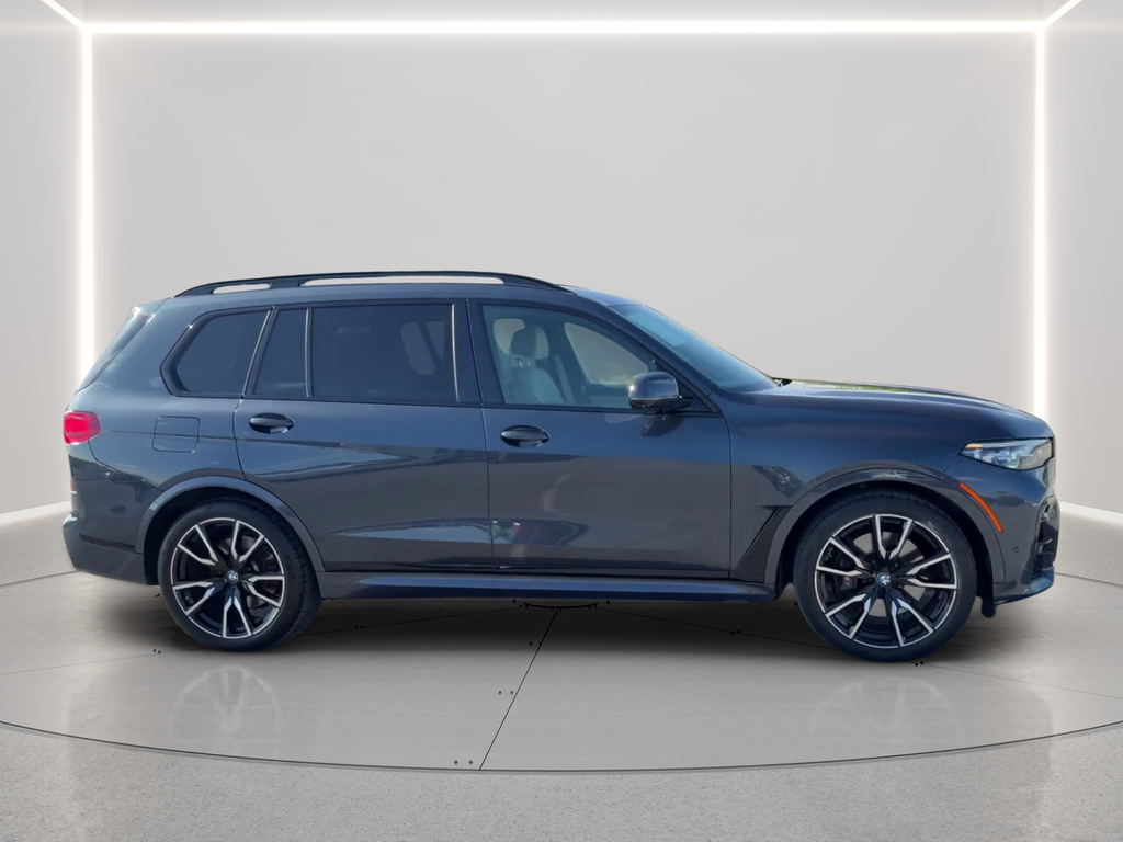 Used 2022 Gray BMW xDrive40i image 4