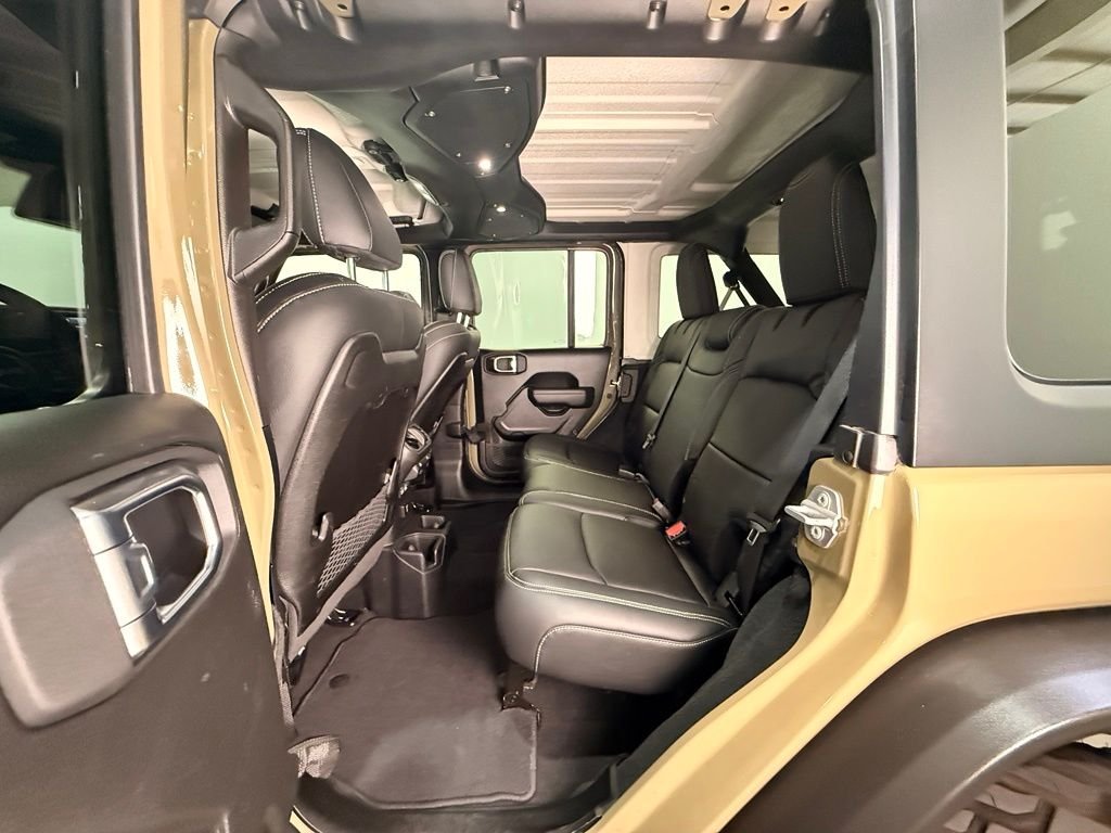 Used 2025 41 Jeep Rubicon image 18