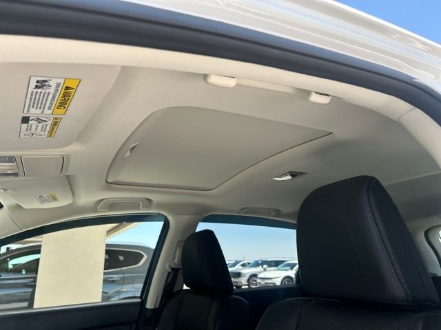 Used 2016 White Honda EX-L image 6