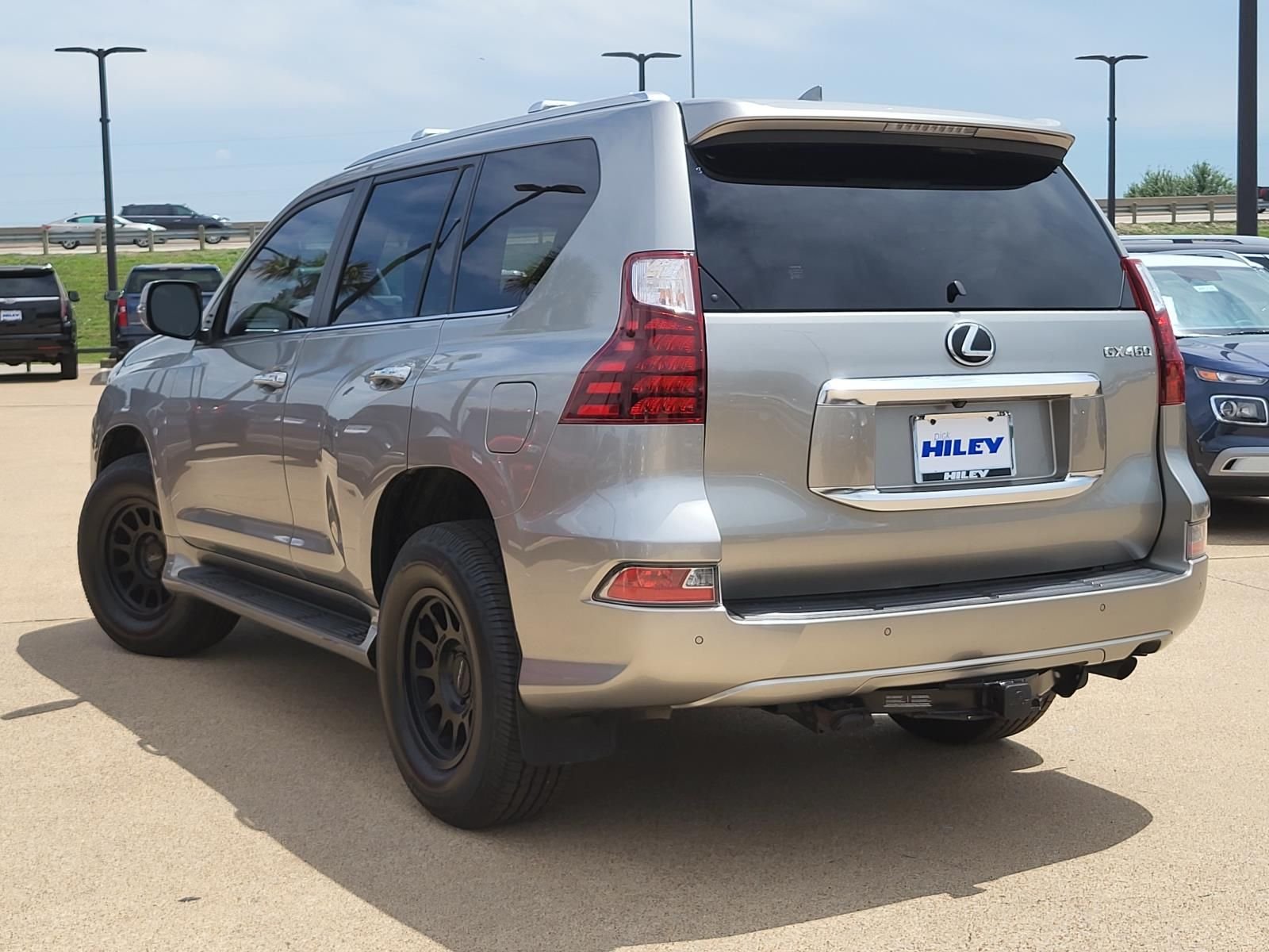 Used 2023 Atomic Silver Lexus 460 image 3