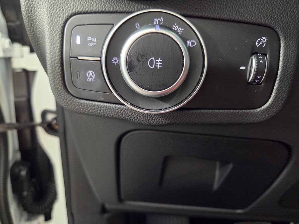 Used 2024 Milano White Alfa Romeo Veloce image 19