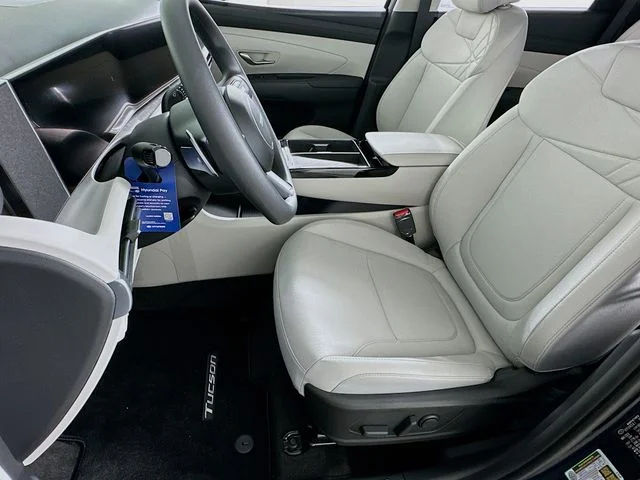 New 2026 Hyundai TUCSON HYBRID SEL