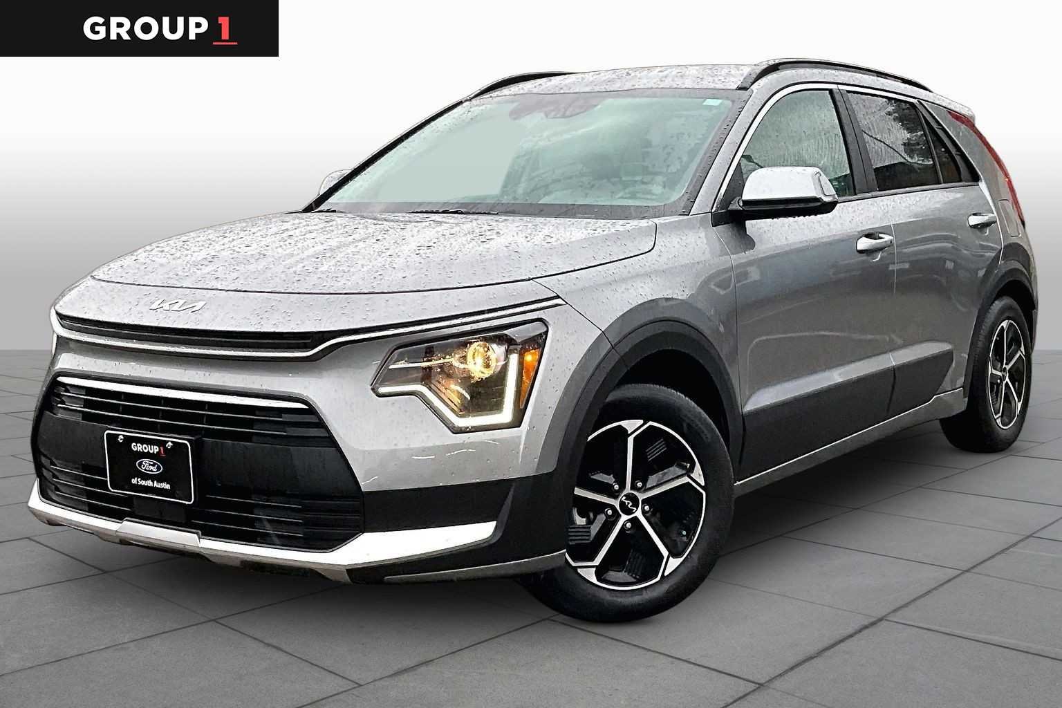 2023 Kia Niro EX HEV's photo