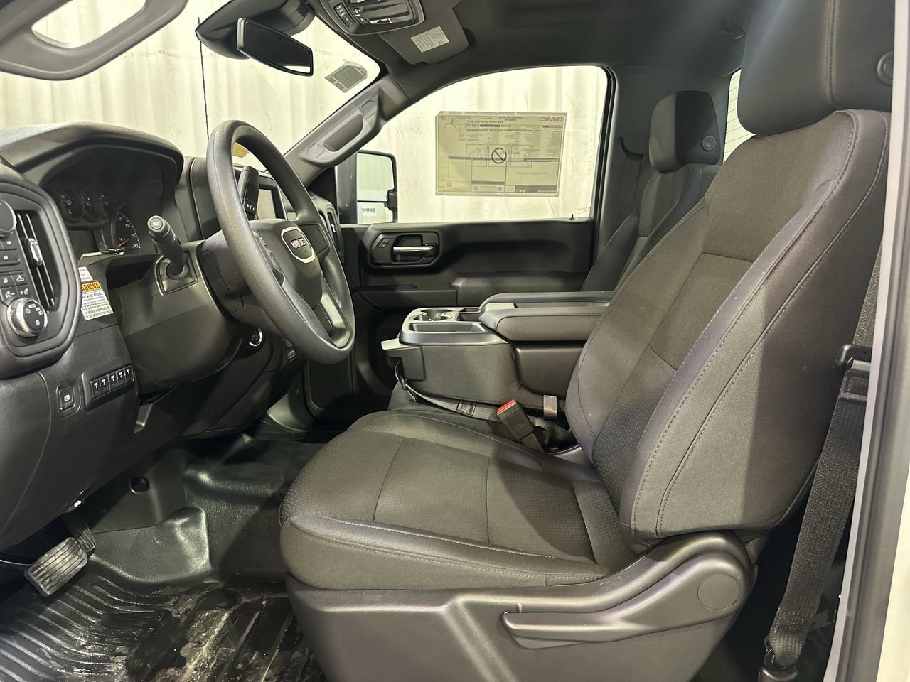 2026 GMC Sierra 3500 Chassis Cab Pro - Photo 13