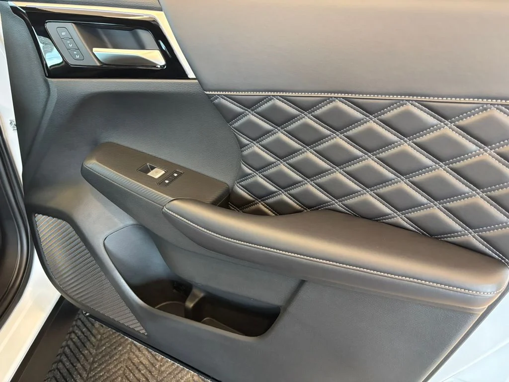 New 2026 White Nissan Platinum image 20