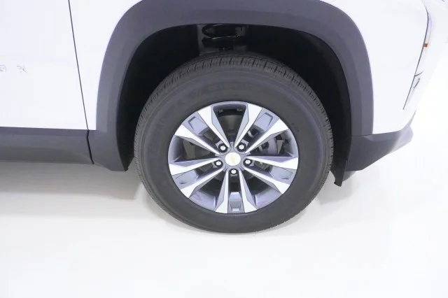 New 2027 Summit White Chevrolet LT image 5