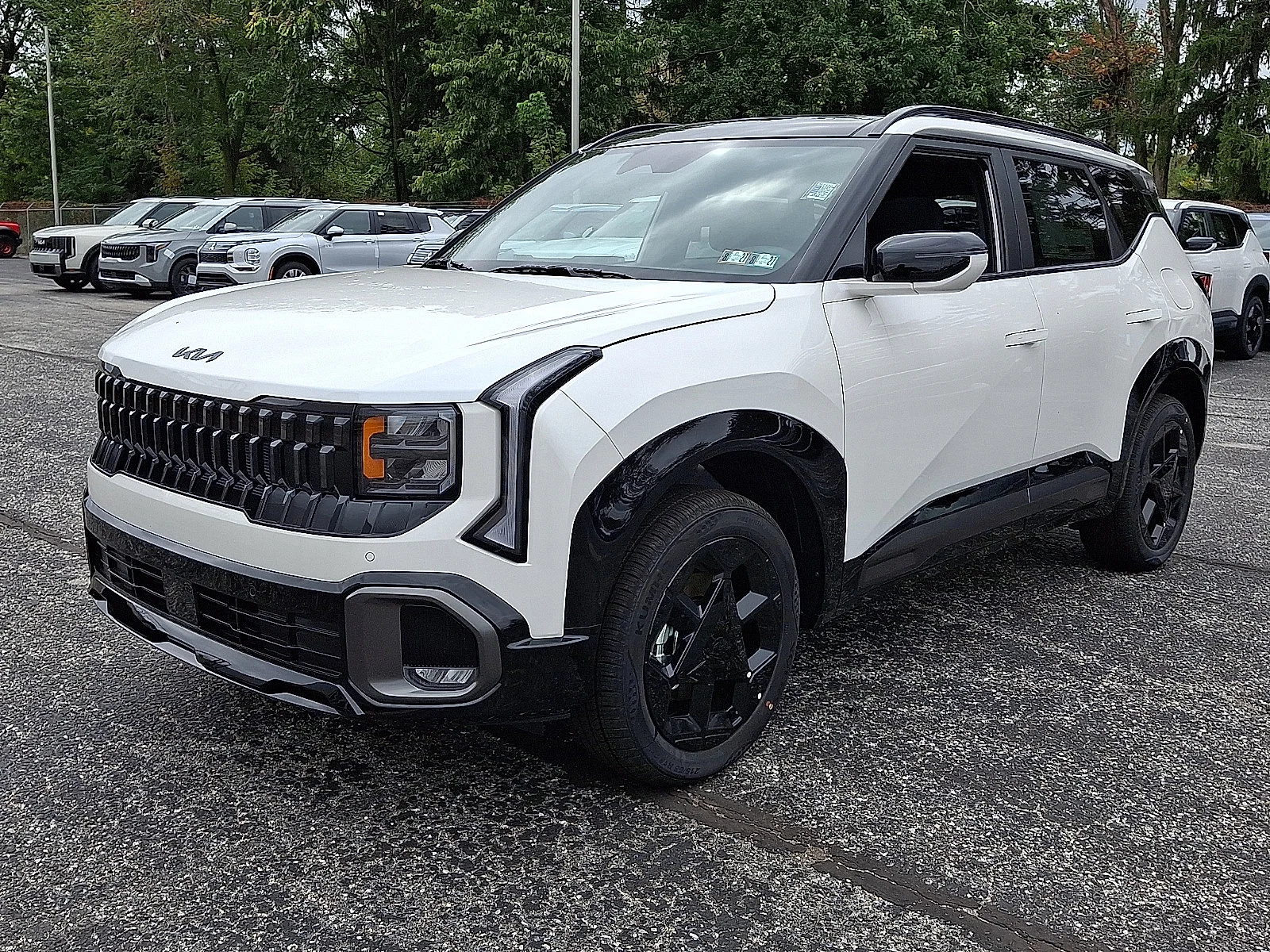 New 2027 White Kia X-Line S image 4