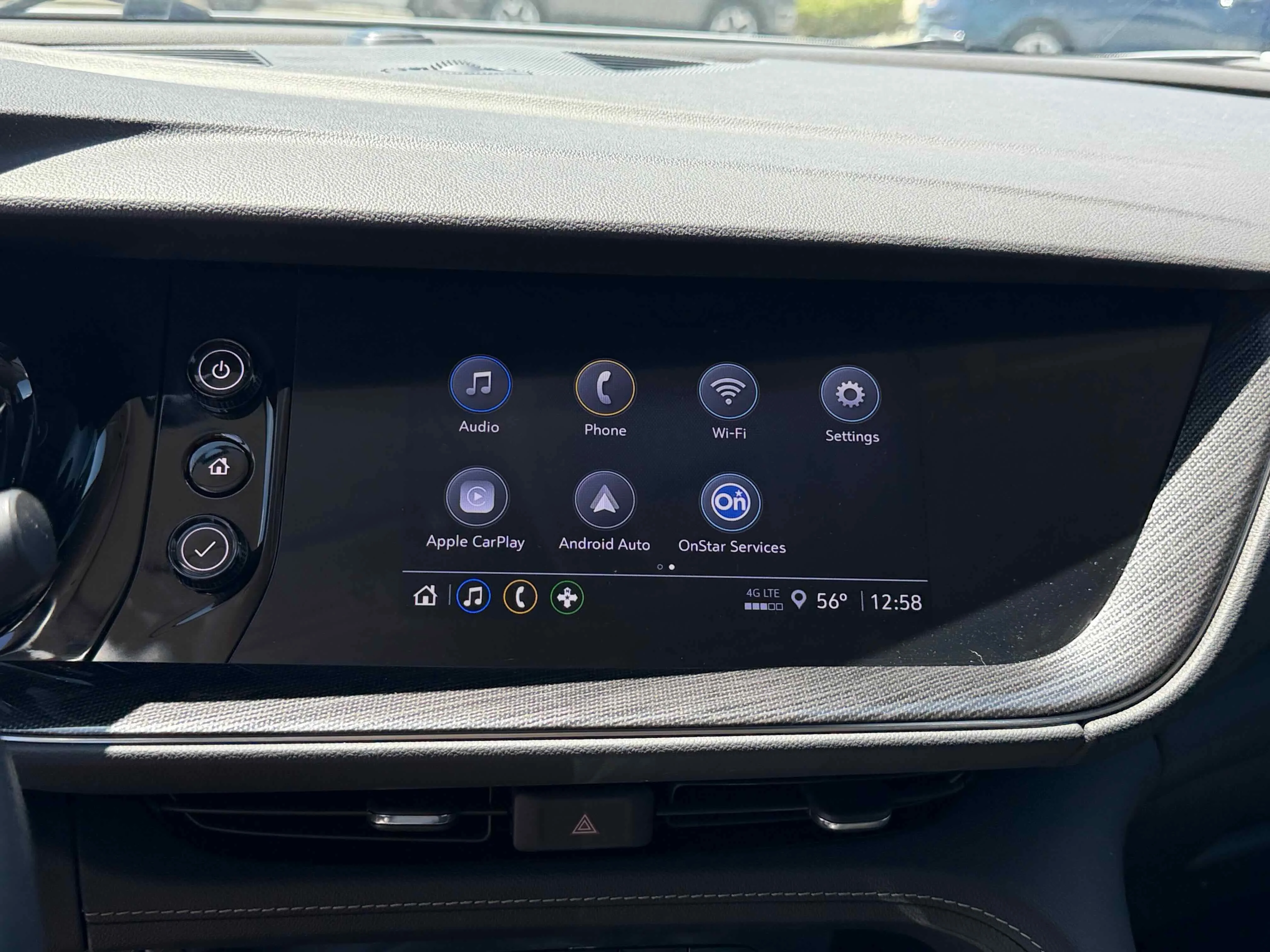 Used 2022 Summit White Buick Preferred image 20