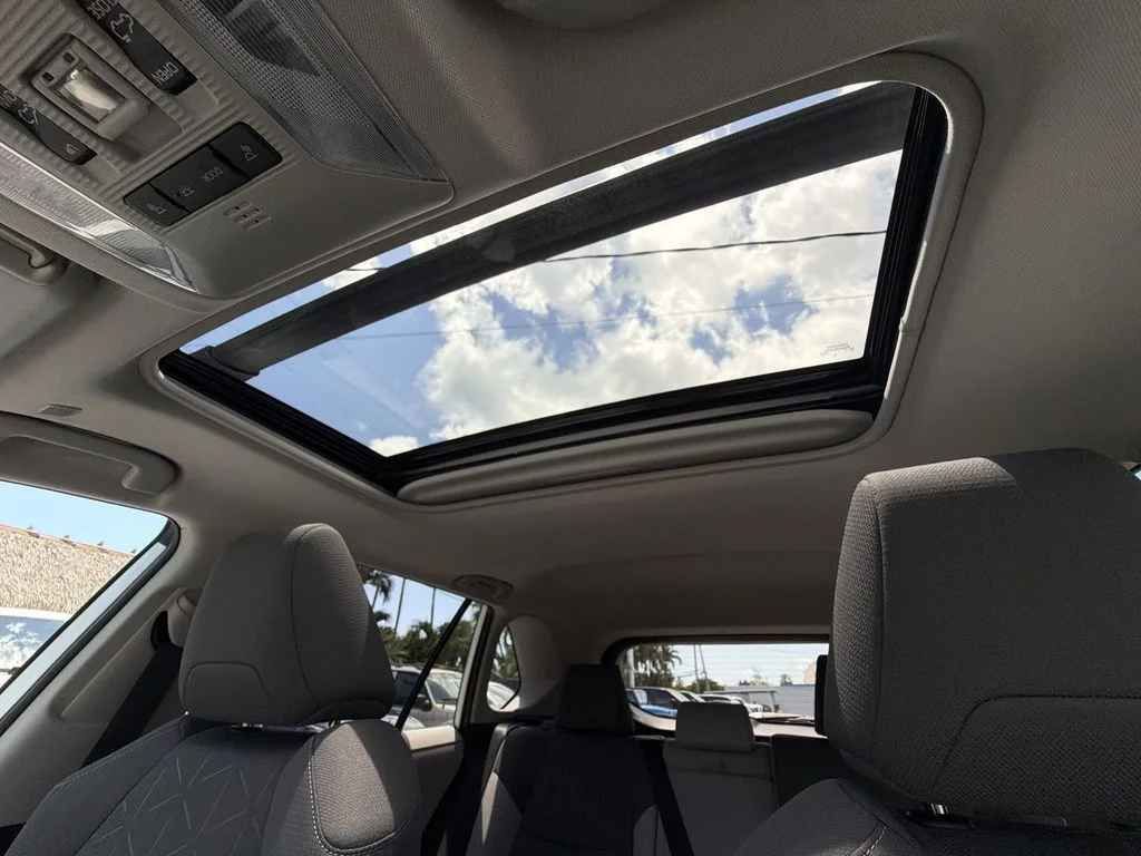 Used 2025 White Toyota XLE image 25
