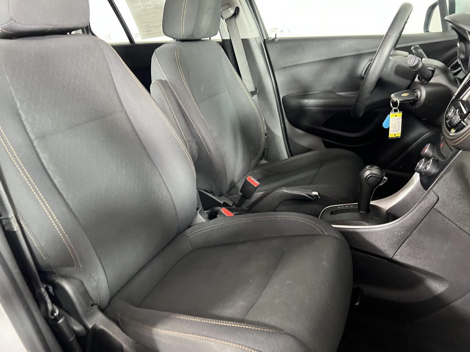 Used 2019 SUMMIT WHITE Chevrolet LS image 22