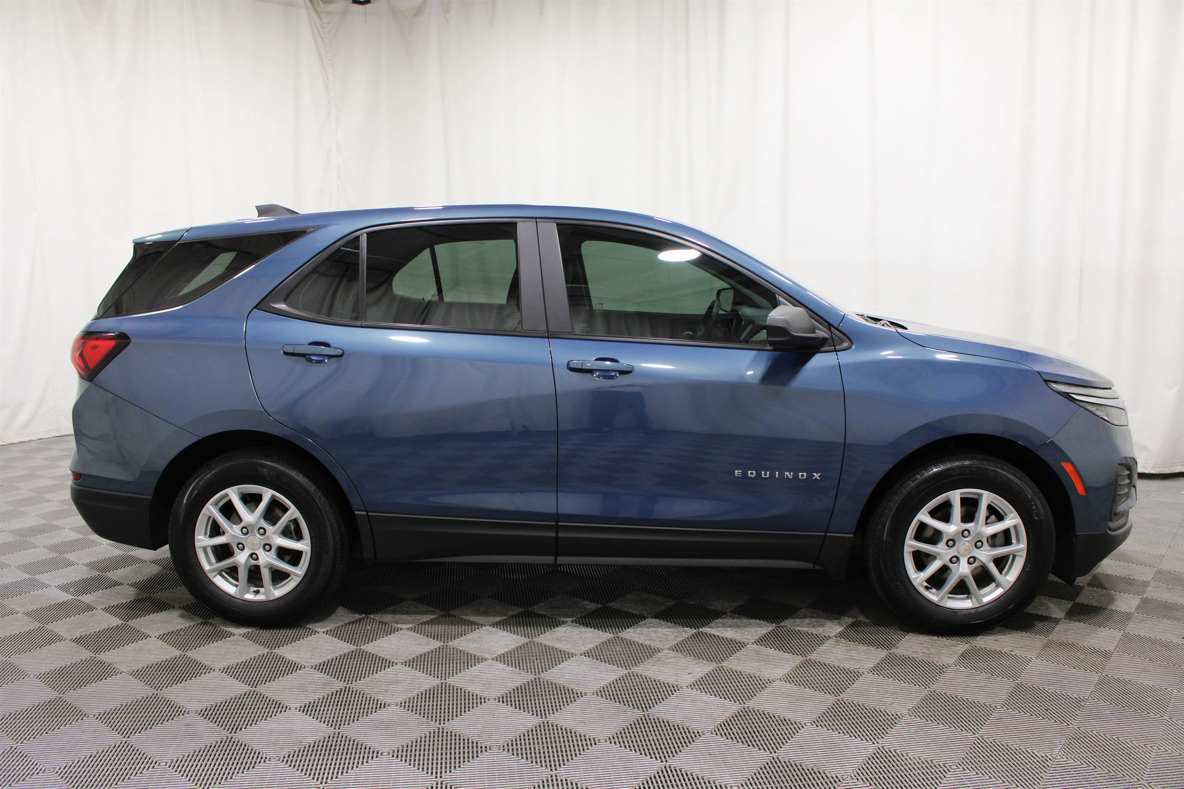2024 Chevrolet Equinox LS - Photo 28