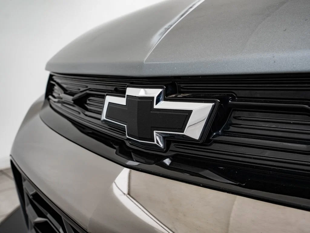 Used 2023 Sterling Gray Metallic Chevrolet RS image 3