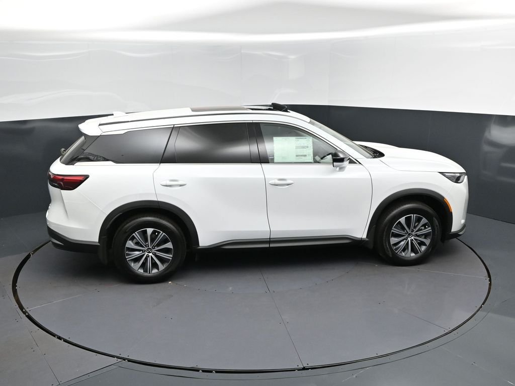 Certified Used 2026 White INFINITI PURE image 36