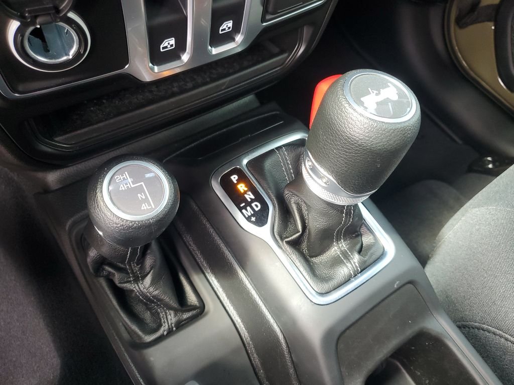 Used 2025 Green Jeep Sport image 18