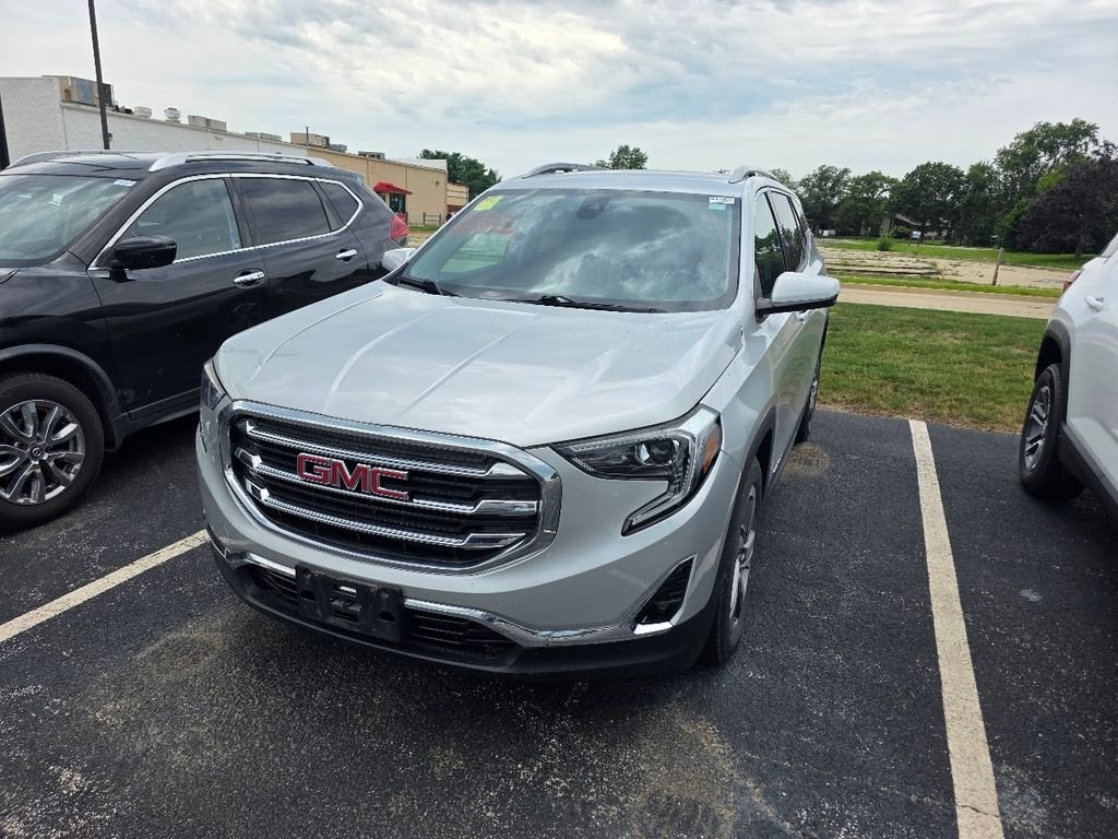 Used 2020 Quicksilver Metallic GMC SLT image 2