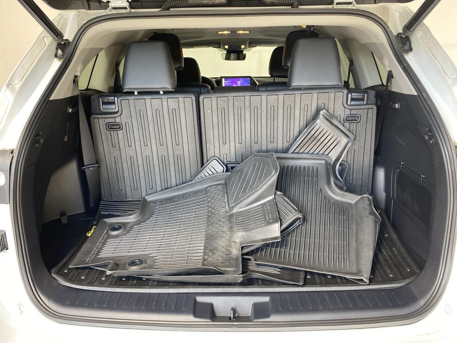 Used 2023 Wind Chill Pearl Toyota XLE image 20
