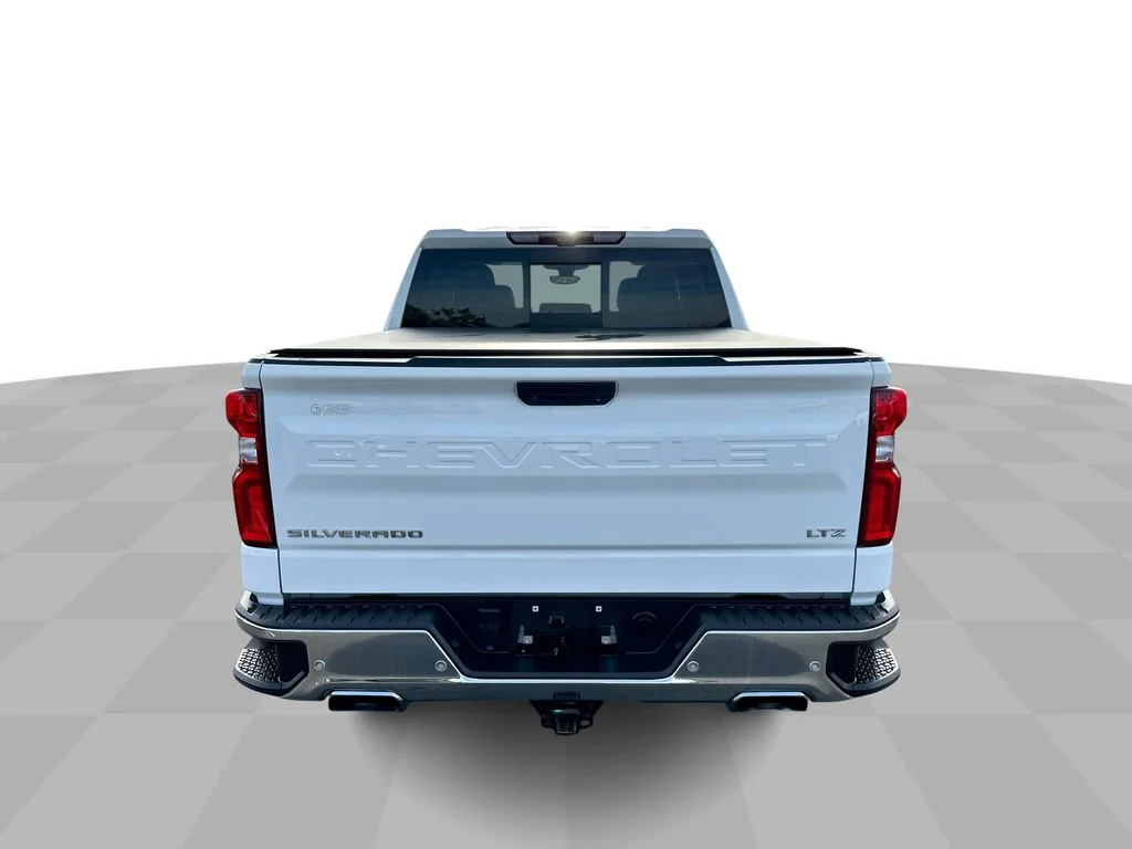 Used 2021 White Chevrolet LTZ image 23
