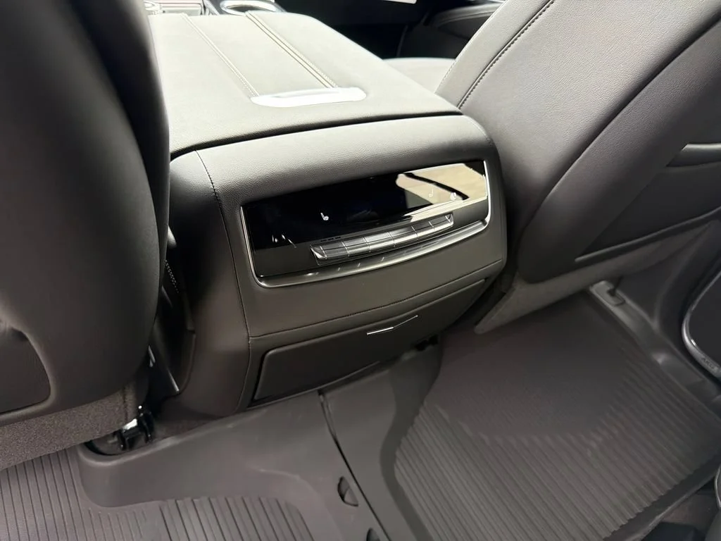 2026 Cadillac Escalade ESV Sport - Photo 32