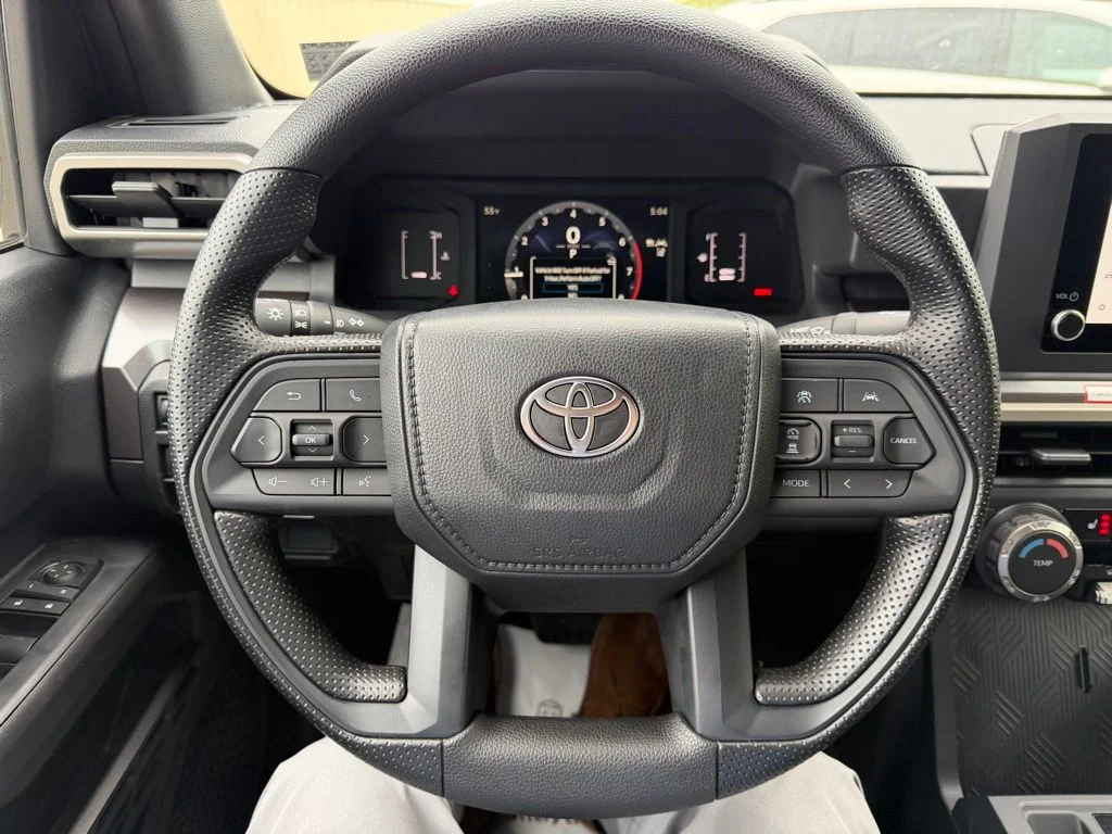 2026 Toyota Tacoma SR5 - Photo 13