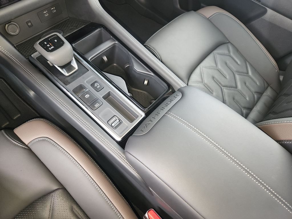 New 2026 Everest White Pearl TriCoat Nissan Platinum image 21