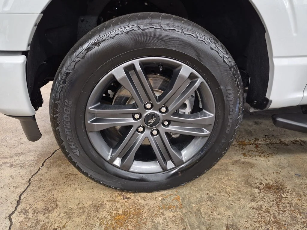 Certified Used 2023 Avalanche Ford XLT image 12