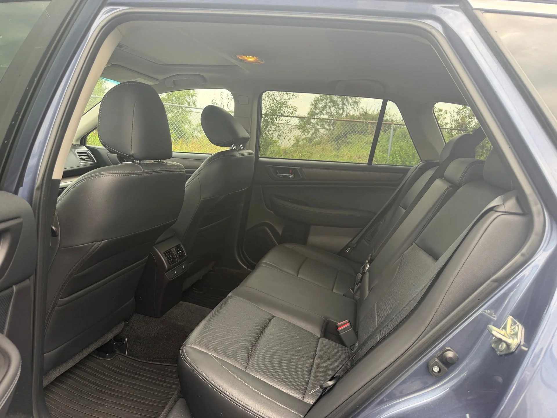 Used 2015 Blue Subaru 3.6R image 10