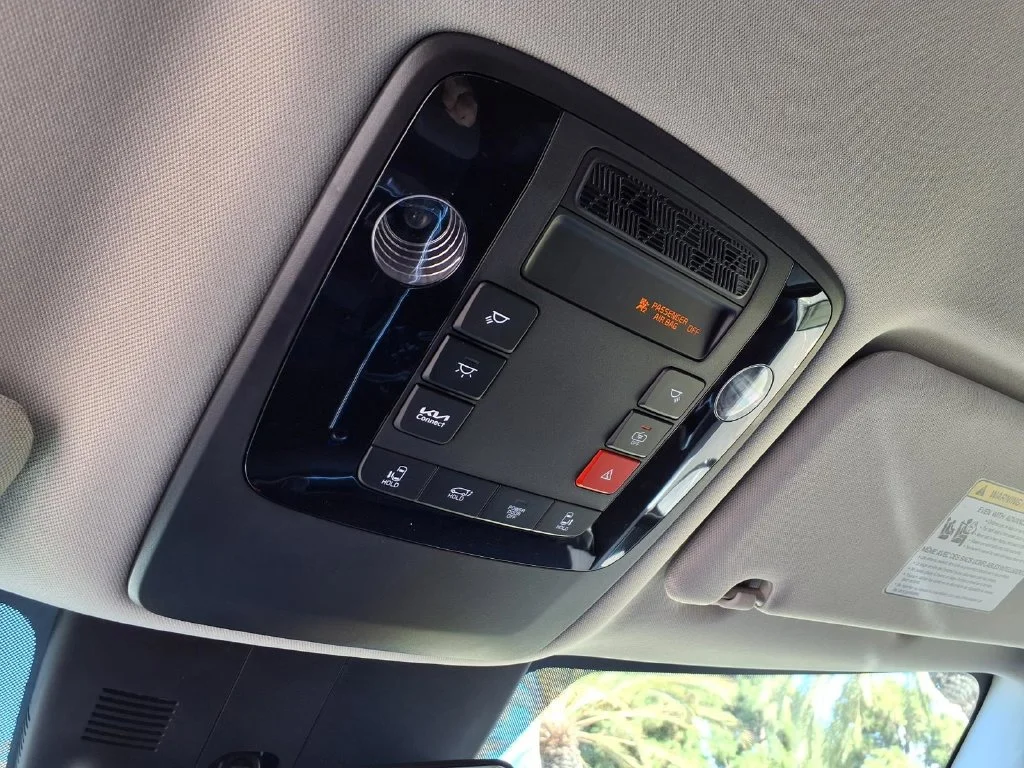 2025 Kia Carnival EX - Photo 30