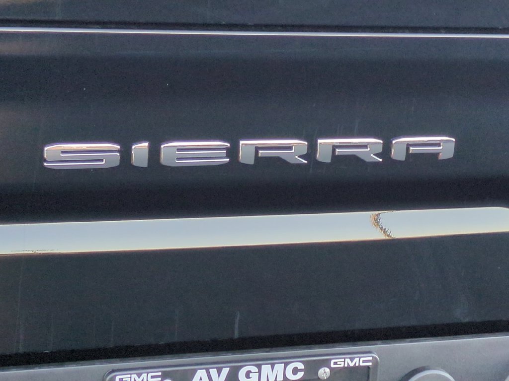 2026 GMC Sierra 1500 SLT - Photo 10
