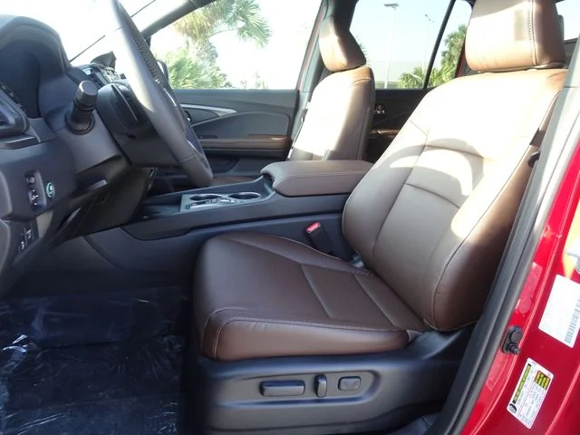New 2026 Radiant Red Metallic II Honda RTL image 7