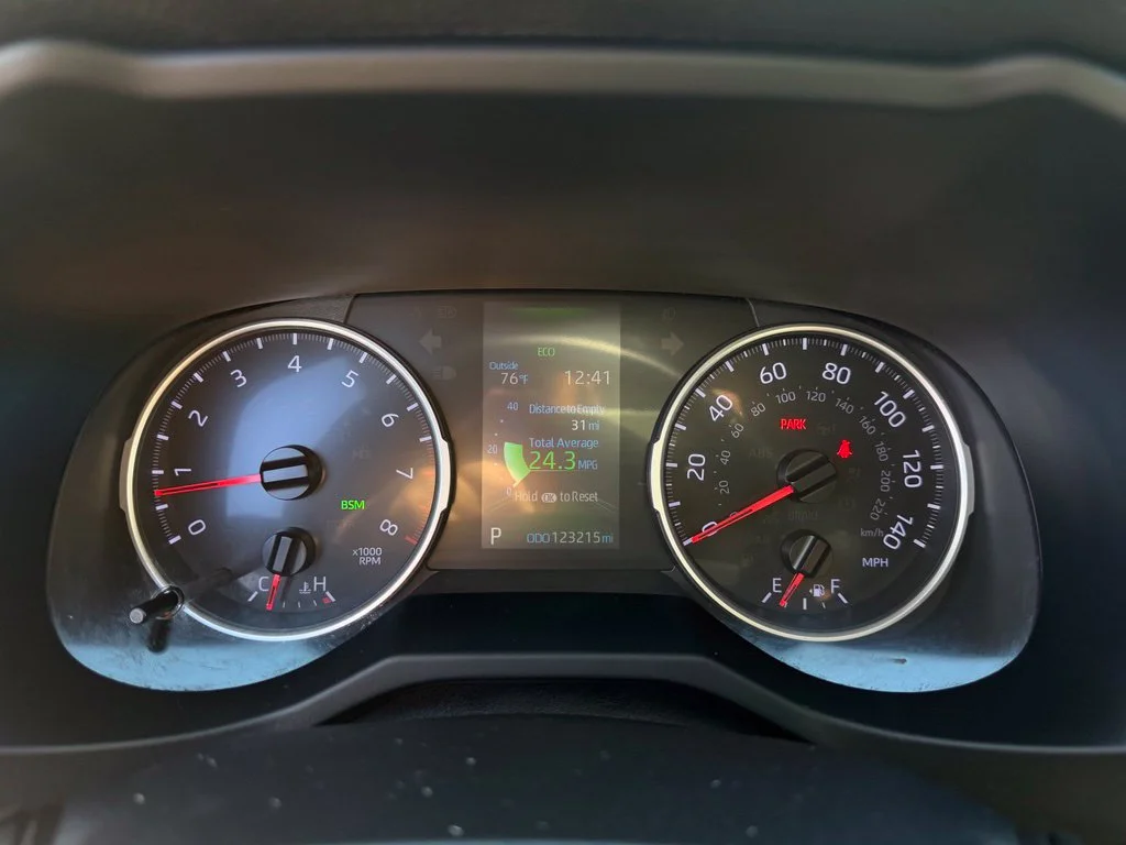 Used 2019 Midnight Black Metallic Toyota XLE Premium image 21