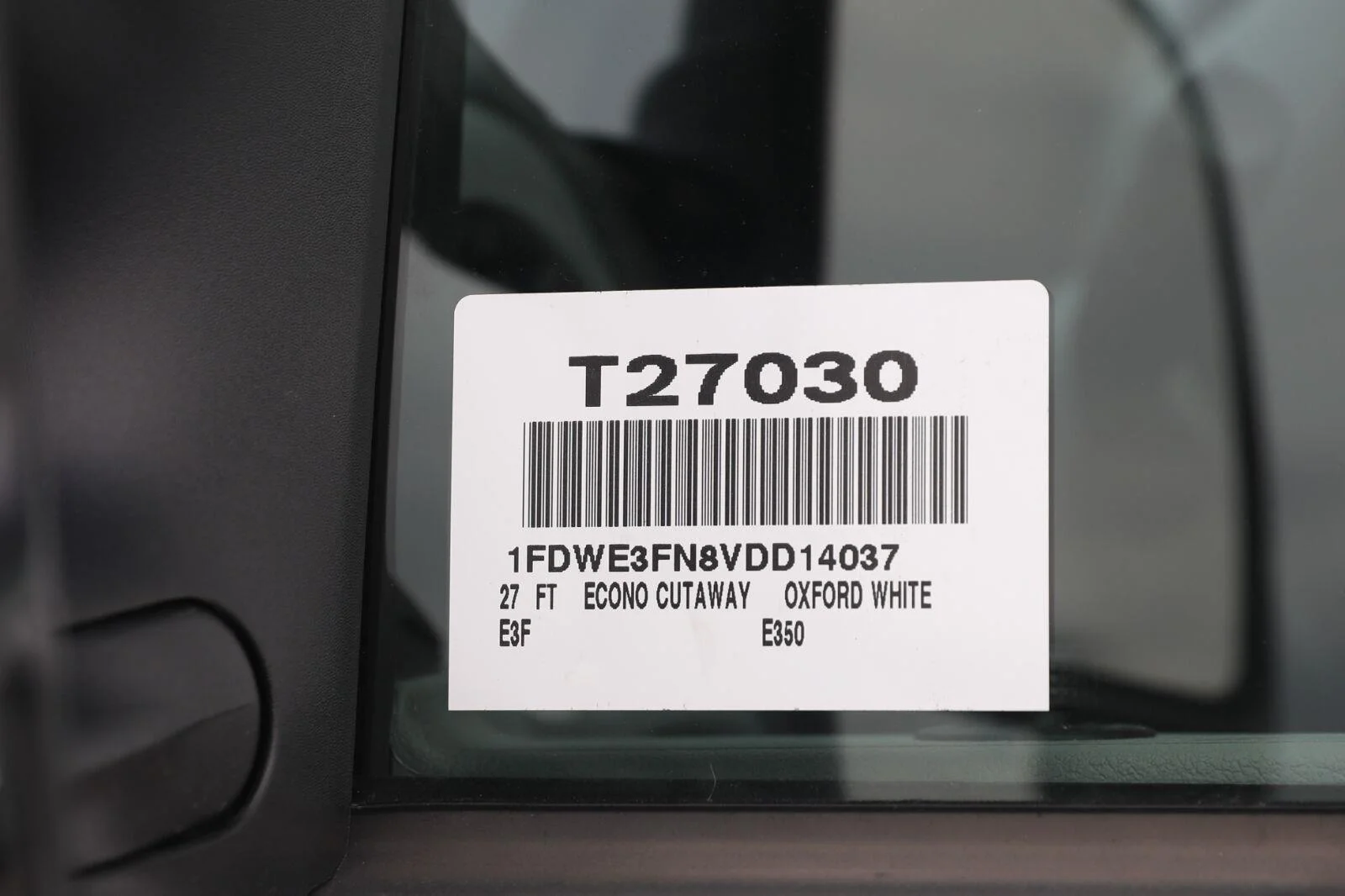 New 2027 Oxford White Ford E-350 SRW image 30