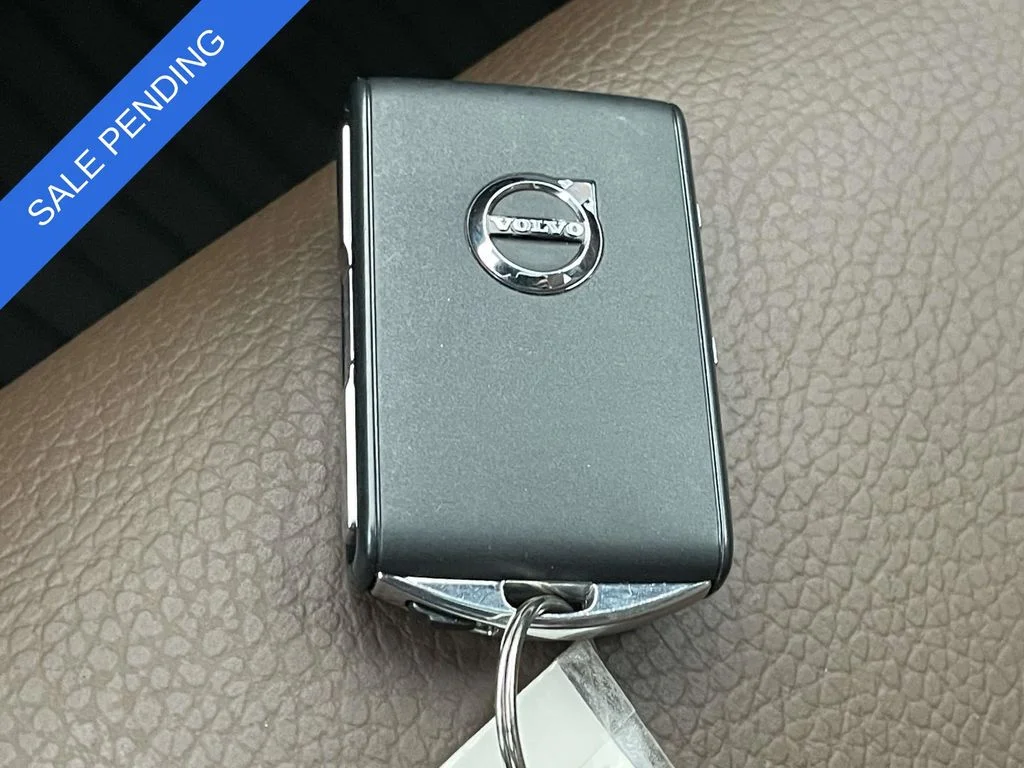 Used 2024 White Volvo T8 Plus Bright Theme 7 Passenger image 38