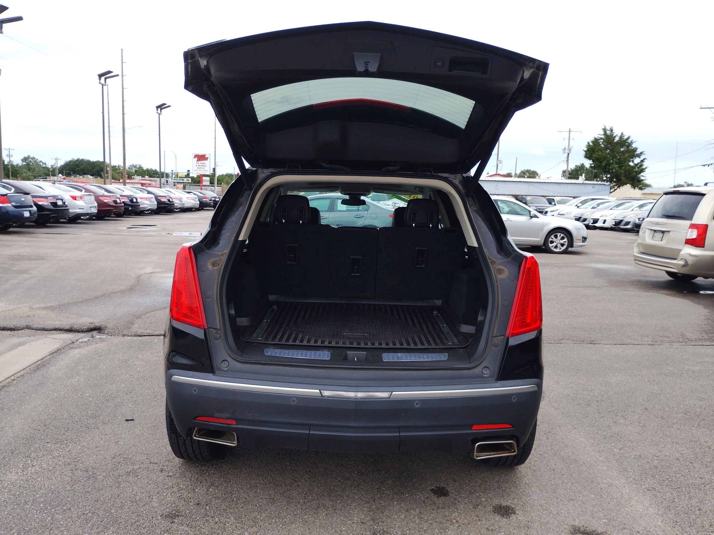 Used 2017 Black Cadillac Luxury image 12