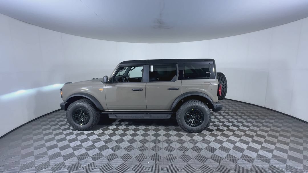 New 2026 Marsh Gray Ford Badlands image 5