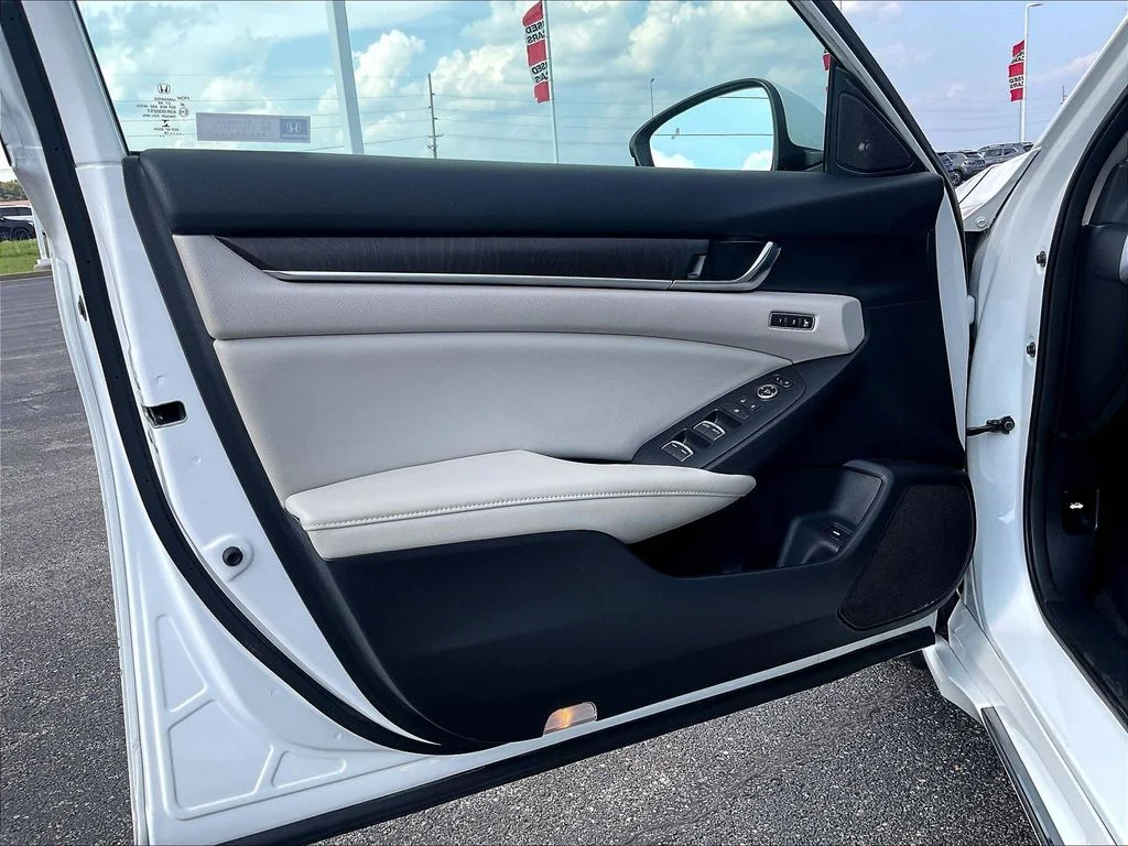 2018 Honda Accord Touring - Photo 27
