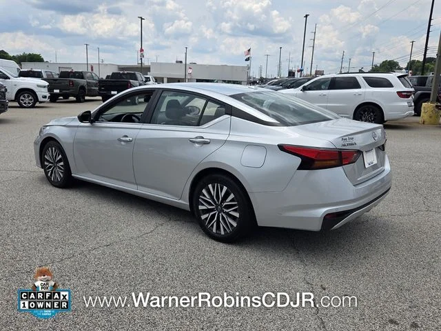 Used 2024 Silver Nissan 2.5 SV image 10