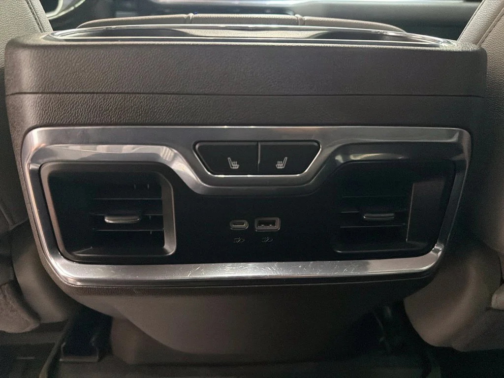 Used 2025 White Frost Tricoat GMC SLT image 13