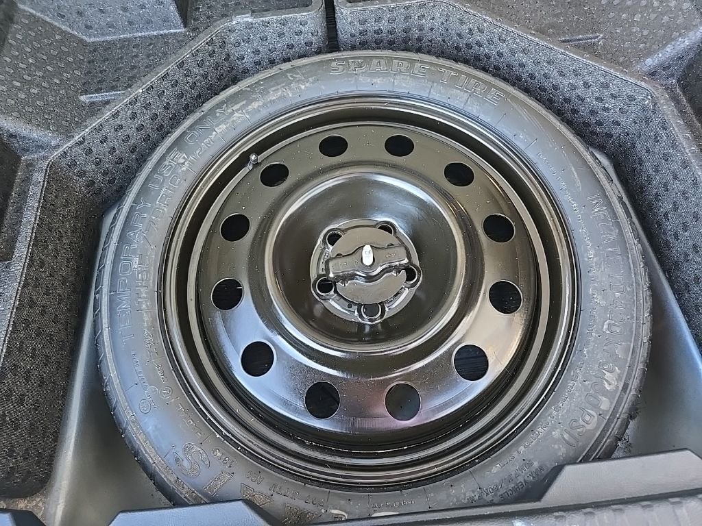 Used 2019 Blue Ford SEL image 98
